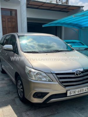 Xe Toyota Innova 2.0E 2016